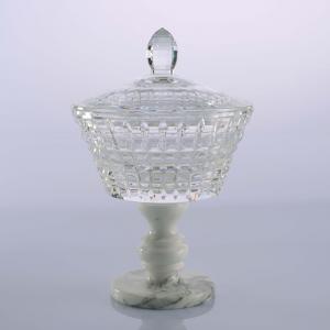 China Novelty Handmade K9 Crystal Footed Candy Dish With Top Lightweight on sale