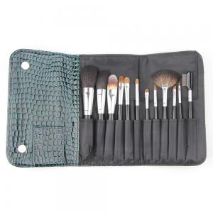 China 12pcs Cosmetic Makeup Brush Set Basic Makeup Kit For Beginners factory