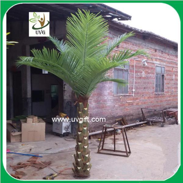 China UVG factory price indoor artificial palm decorative coconut tree for hotel landscaping factory