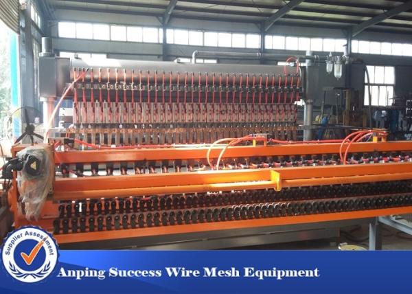 China Customized Wire Mesh Making Machine With PLC Digital Programming System factory