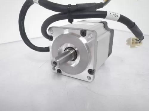 China R88M-G20030H-Z OMRON Servo Controller With Incremental Encoder factory