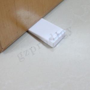 China Sturdy Nontoxic PVC Door Stopper , Anti Slip Plastic Wedge Door Stop factory