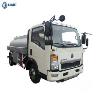China Howo 116hp 5000L Capacity 4x2 Light Duty Fuel Tanker Lorry With Flow Meter on sale