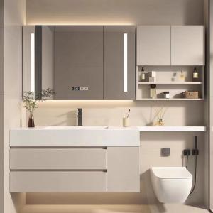 China Cream Butter Style Mirrored Bathroom Vanity Cabinet With Seamless Splicing Basin factory