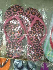 China Leopard Printing EVA Foam Slippers Women Non - Toxic Individual Design Plus Size Flip Flops on sale