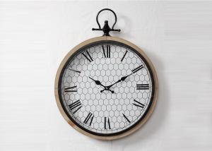 China Metal Ring Classical Handcrafted Round Wooden Wall Clock factory