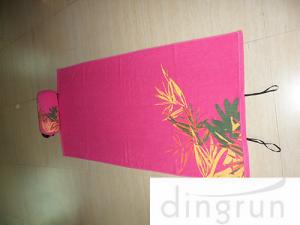 100% Cotton Custom Printed Beach Towels With Inflatable Pillow Concealed Pocket , Shoulder Strap
