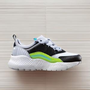 China Fashion Trend Mesh Sports Shoes Light Weight With Rubber Outsole factory