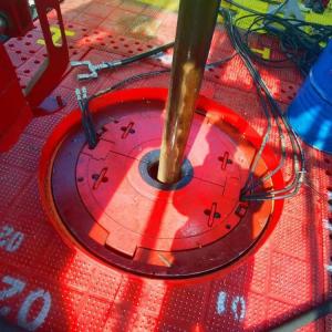 China Red Anti Skid Mat ZP Type Rotary Atble 30mm Plastic Non Slip Mat For Drilling Rig on sale