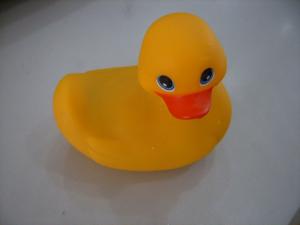 China Waterproof Massage Vibrating Baby Rubber Duck 9P Free Eco - Friendly PVC factory