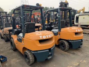 China Solid Tires Lifting Height 3000mm 3T Used Toyota Forklift factory