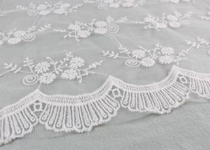 China Floral Embroidery Bridal Scalloped Edges Lace Fabric For Off White Wedding Gowns factory