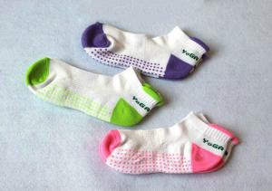 China Granule Massage Anti-skid cotton Yoga Socks for Women factory