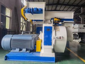 China 6mm To 12mm 2.5TPH  Wood Sawdust Pellet Press Machine Horizontal Roller Mill on sale