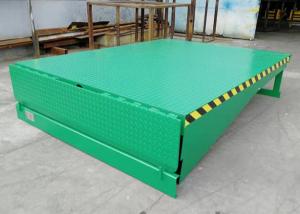 China Hydraulic Dock Ramp, Loading Dock Equipment , Hydraulic Dock Leveler Anti Skid Checkered Plate Platform factory