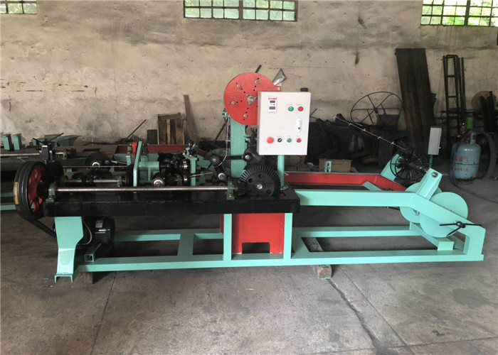 Reverse Twisted Barbed Wire Making Machine , Barbed Wire Fencing Machine