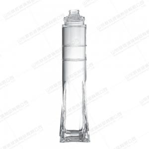 China 700 Ml Glass Bottle With Glass Lid Sealing Type And Decal Surface For Gin And Tequila factory
