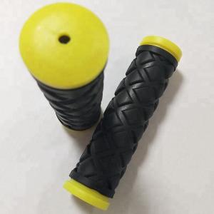 China Lightweight Bicycle Handlebar Grips / Bicycle Handlebar Covers Plastic Material on sale