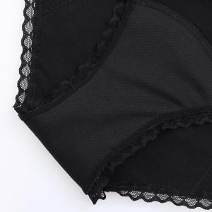 China Fashion lace design Menstrual Panties Plus Size Women Soft Anti-bacterial Period Panties 4 layer period panties factory