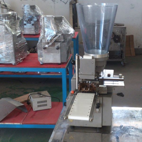 fried dumpling machine, steam dumpling making machine, gyoza dumpling machine