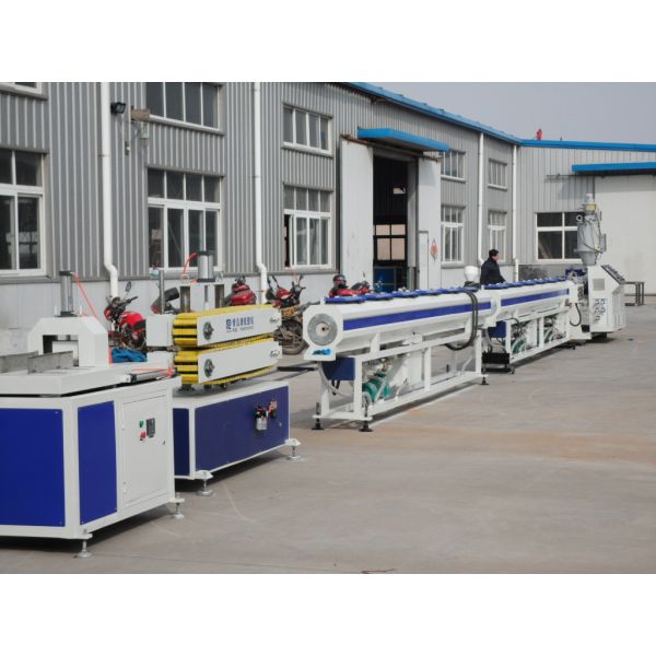 China Full Automatic Plastic Pipe Extrusion Line , PE Single Screw Extruder Machine factory