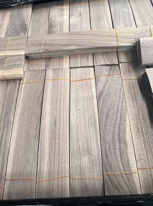 China 1.2mm American Black Walnut Veneer For Engineered Flooring Top Layer factory