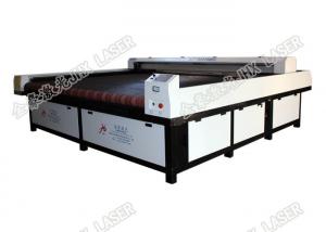 China Large Size Fabric Laser Cutting Machine For Advertising Flag Banners National Flag factory