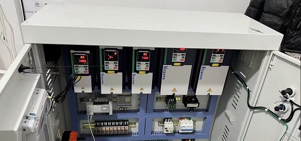 VEIKONG VFD500 Inverter for Motor Speed Control with Built-in PID and PLC Capabilities