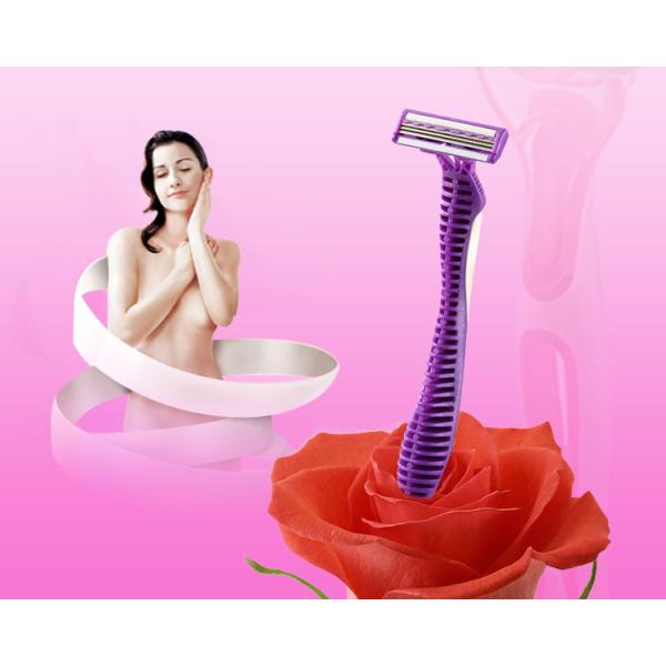 Lubricating Strip Triple Blade Women Razor , Any Color Multi Blade Razor