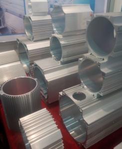China 6063 T5 Aluminum Extrusion Profiles Mill Finish Aluminium Extrusion Bar on sale