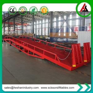 China 10 Ton 12 Ton Hydraulic Loading Dock Lift Hydraulic Mobile Forklift Ramp on sale