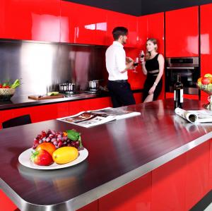China ISO 4001 Modern Simple Design 304 Red Kitchen Sets L Shape Custom Set 750mm on sale