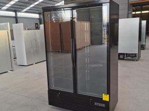 China 110V 60HZ 2 Door Vertical Upright Beer Cooler Beverage Air Cooling factory