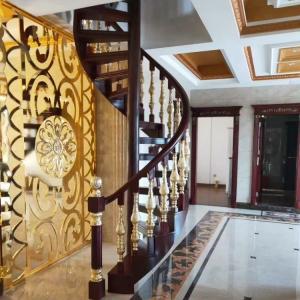 China Royal Classic Stair Railing Carve Flower Stair Column Metal Railing Indoor factory