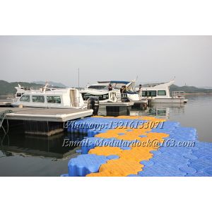 Floating dock for lakes