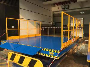 China Electric Hydraulic Elevating Dock Lift For Truck Loading/Unloading factory