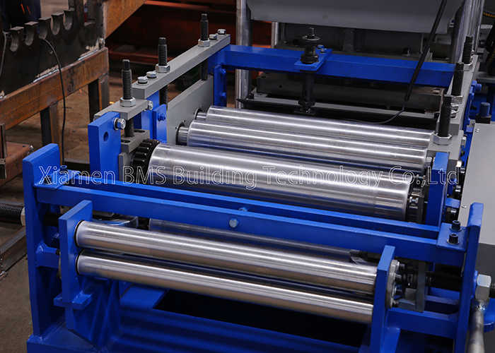 Automatic Two Waves Highway Guardrail Making Machine , Guard Rail Bending Machine