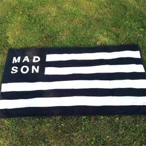 China Black and white striped jacquard beach towel cotton terry woven yarn dyed jacquard towel custom luxury jacquard towels factory