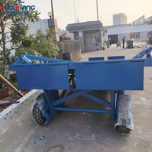 4-Meter Steel Inclined Ramp for Efficient Loading at Distribution Centers