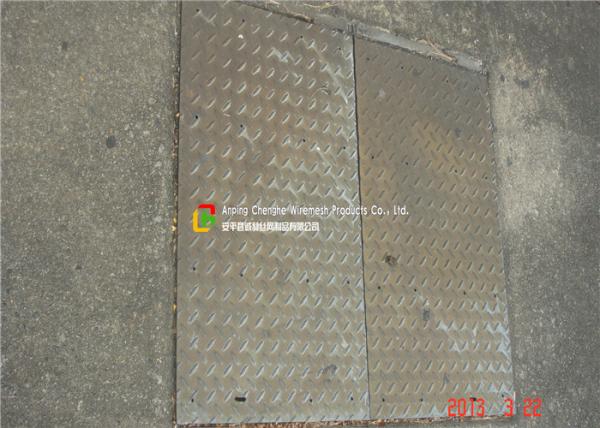 China Galvanized Steel Grate Drain Cover With Angle Frame for Urban Road / Square factory