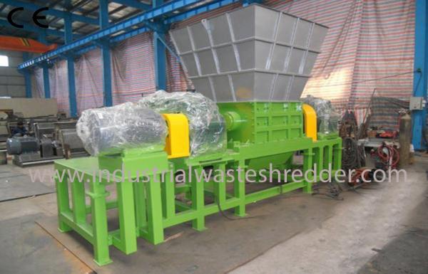 China Plastic Film Industrial Waste Shredder Double Shaft Customizable Capacity factory