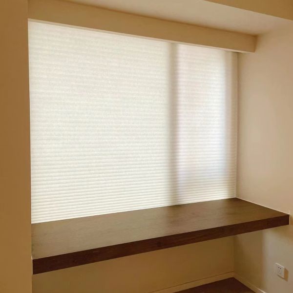 Polyester Material Custom Honeycomb Blinds Automatic For Decoration