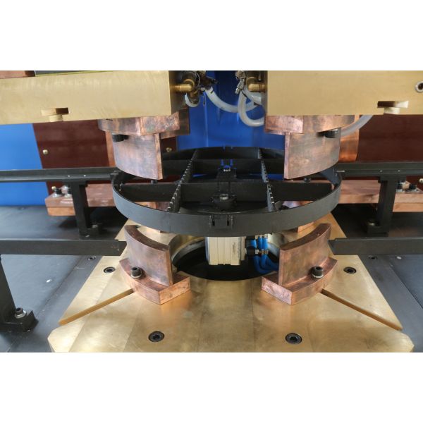 Hwashi Iron Round 4 Head Automatic Welding Machine