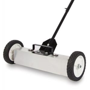 China Convenient Push-Type Magnetic Pick Up Sweeper with 30-50 Lbs Pull Force and Wheels on sale