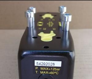 China 54292028 EMERSON ASCO Spool Valve Series 542 ISO 2 Iron Solenoid Air Operated Multifunction Iron on sale