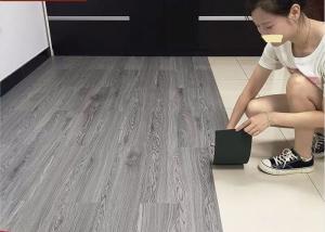 China Waterproof Peel And Stick Vinyl Flooring Environmental Friendly Glue Anti Corrosion factory