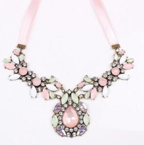 China AMAZON selling models of luxury, fashion big pink flower gemstone necklace on sale