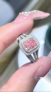 China 2CT Lab Grown Diamond Jewelry Rings Radiant Cut Pink Wedding Ring VVS1 on sale