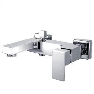 China Chrome plated Single Handle Brass Bathtub Faucet Built - In Two Holes factory