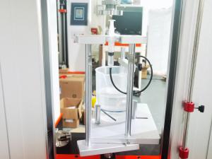 China Tensile Testing Machine For Piston Test Corresponding Test Method ISO 7886-1 factory